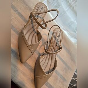 Easy Street Women's Pointed Toe Strappy Mule - Beige